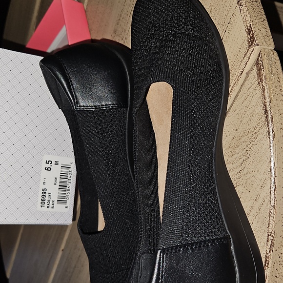 Shoes - Picture 6 of 7